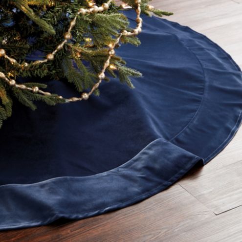 Velvet on sale tree skirt