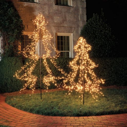 Outdoor Christmas Decor | Ballard Designs