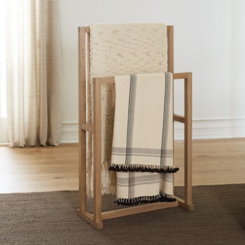 Throw discount blanket stand